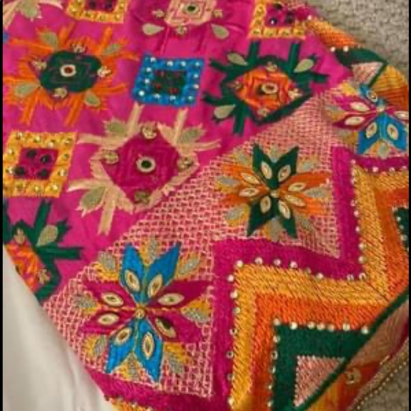 Bollywood Punjabi suit with phulkari dupatta - Picture 3 of 4